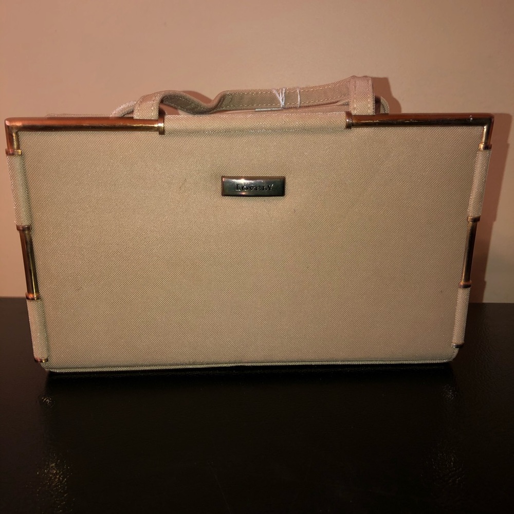 LOVELY CREME PURSE